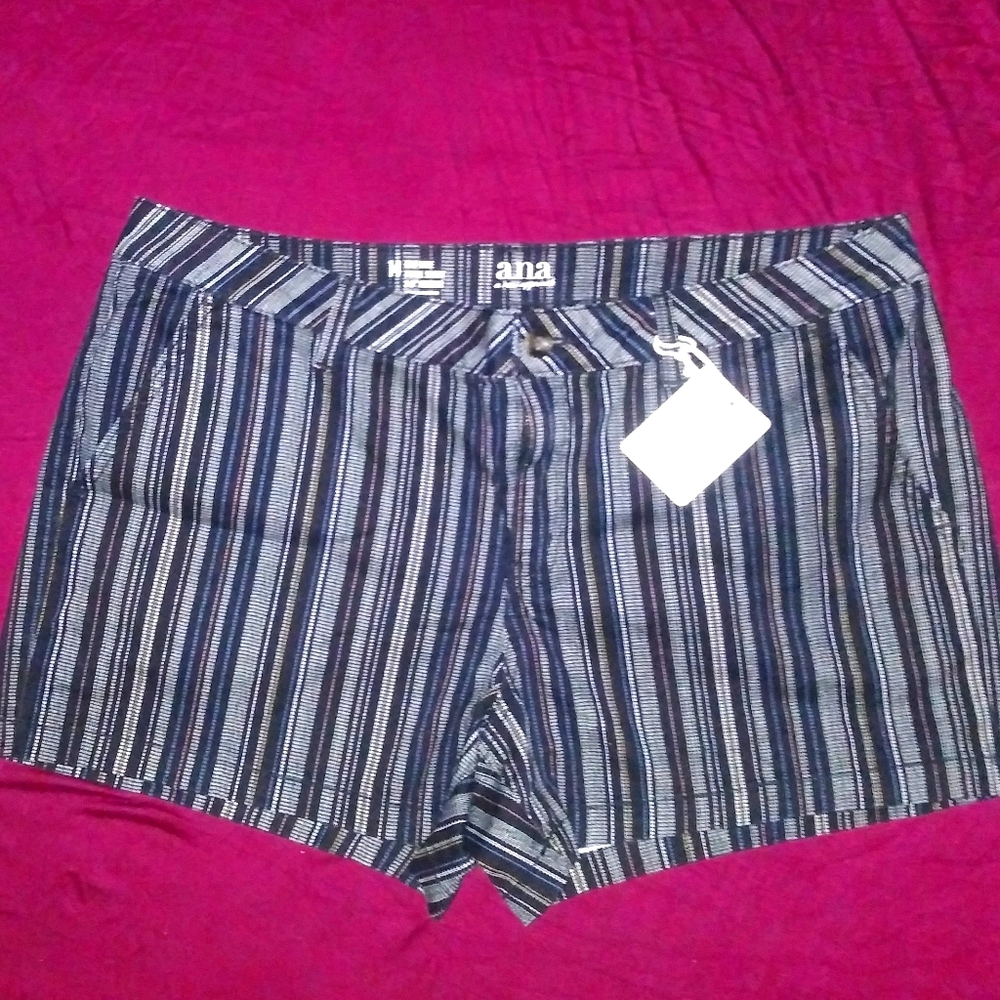 a.n.a Mid-Rise Twill Short